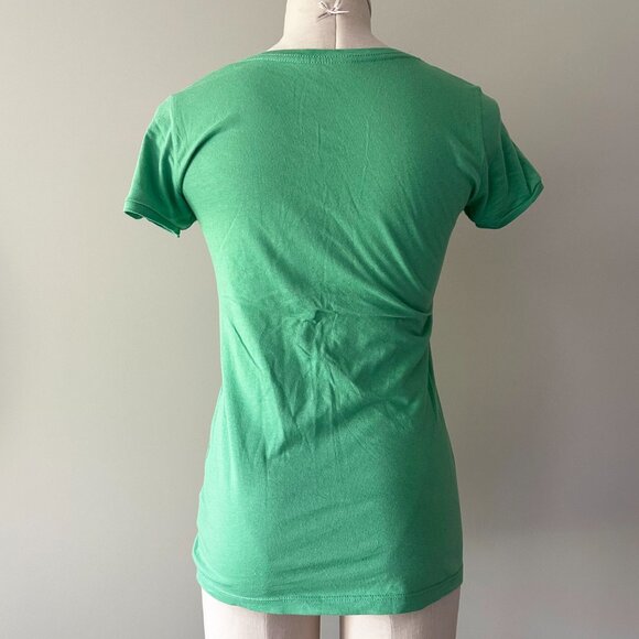 Nassau Bahamas Hard Rock Cafe T-Shirt Green Womens Size M Short Sleeve Tee - Picture 2 of 6